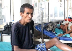 खर्चको अभावमा मृत्युसँग लड्दै बैतडीका सुुरज सहयोग गरिदिन अपिल