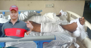 रोजगारीको सिलसिलामा भारतमा रहेका बैतडीका रमेश छतबाट खसेर घाइते भएपछि उपचारमा समस्या सहयोग गर्दिन परिवारको अपिल 