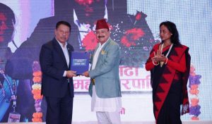 नगर प्रमुख  हमालले उपप्रधान तथा सहरी विकास मन्त्री  सिंहलाई बुझाए ‘स्याटेलाईट’ सिटी निर्माणसहित पाँच बुँदे ज्ञापनज्ञापन पत्र