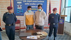 धनगढीबाट आधा किलो सुन सहित दुई जना भारतीय नागरिक पक्राउ