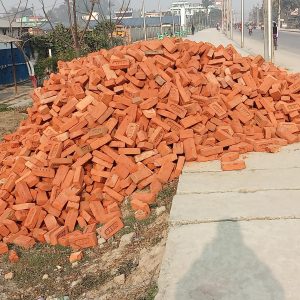 भाषणमा सिमित हमालको सुशासनः धनगढीमा पर्खाल बनाउन गुणस्तरहिन ईट्टा प्रयोग