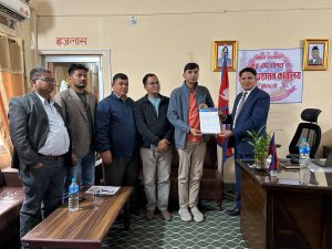 मेयरका समर्थकले पत्रकार उपाध्यायलाई धम्क्याएको भन्दै महासंघको आपत्ति, प्रशासनमा उजुरी