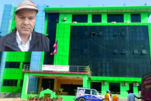 धनगढी वेथितिः एकै व्यक्ति शिक्षकदेखि निर्देशक