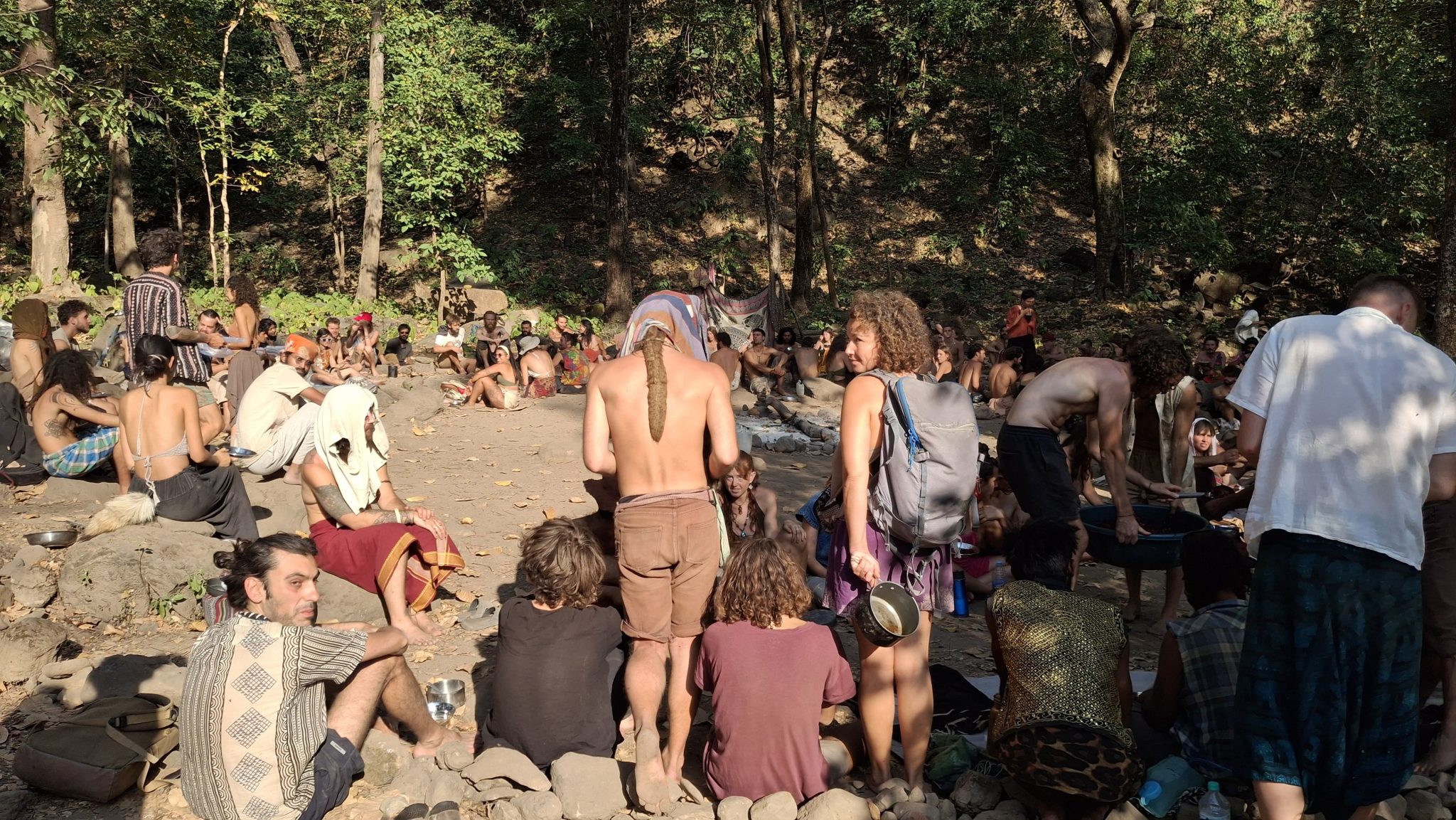 कैलालीको जंगलमा एक सय भन्दा बढि विदेशी नागरिक