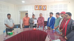 पत्रकार महासंघ सुदूरपश्चिमले मुख्यमन्त्रीलाई बुझायो ज्ञापनपत्र