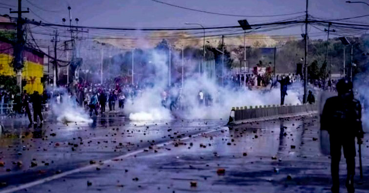 राजावादी आन्दोलनमा २ जनाको मृत्यु, ५३ जना प्रहरी घाइते