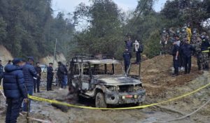बिजुलीको तार खसेर गाडीमा आगलागी हुँदा दुर्घटनाः चार जनाको मृत्यु, दुई जना घाइते