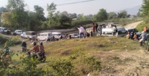 कञ्चनपुरमा यातायात मजदुरको आन्दोलन: सडक अवरुद्ध, चालकको हिरासत विवाद