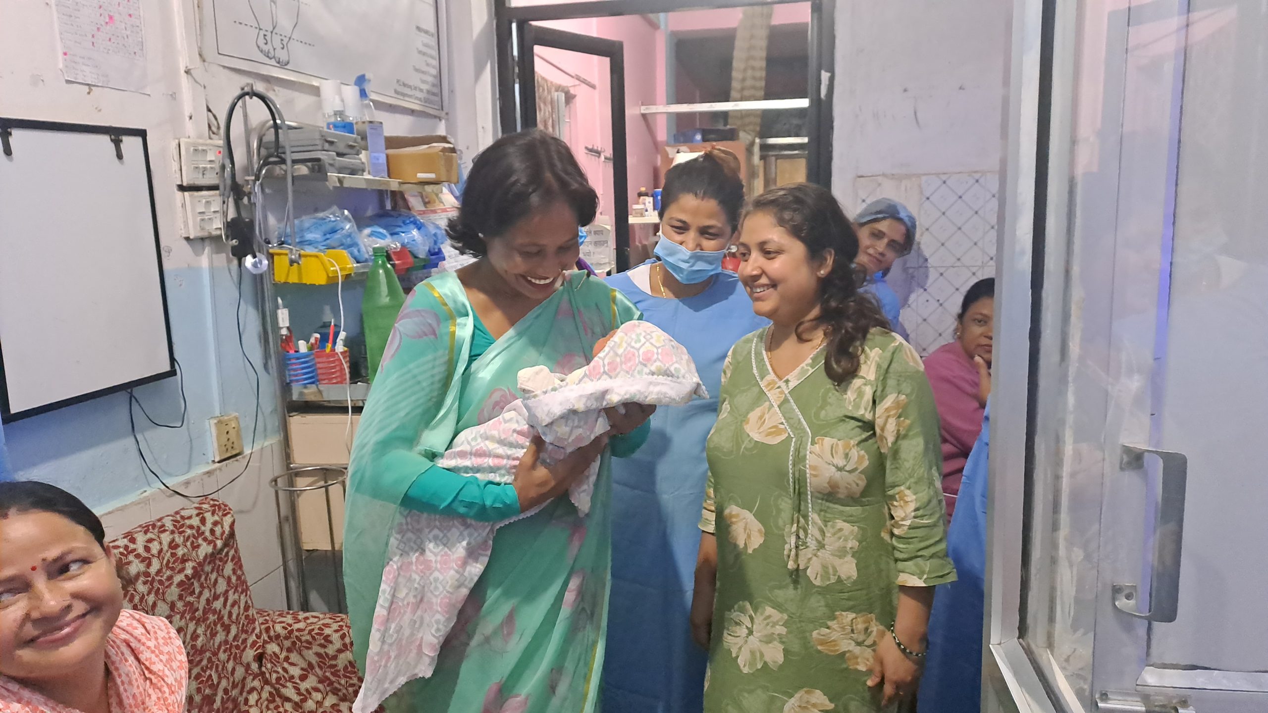 वेवारिसे नवजात शिशुको स्वास्थ्यमा सुधार, फाल्ने मान्छेको पहिचान भएन