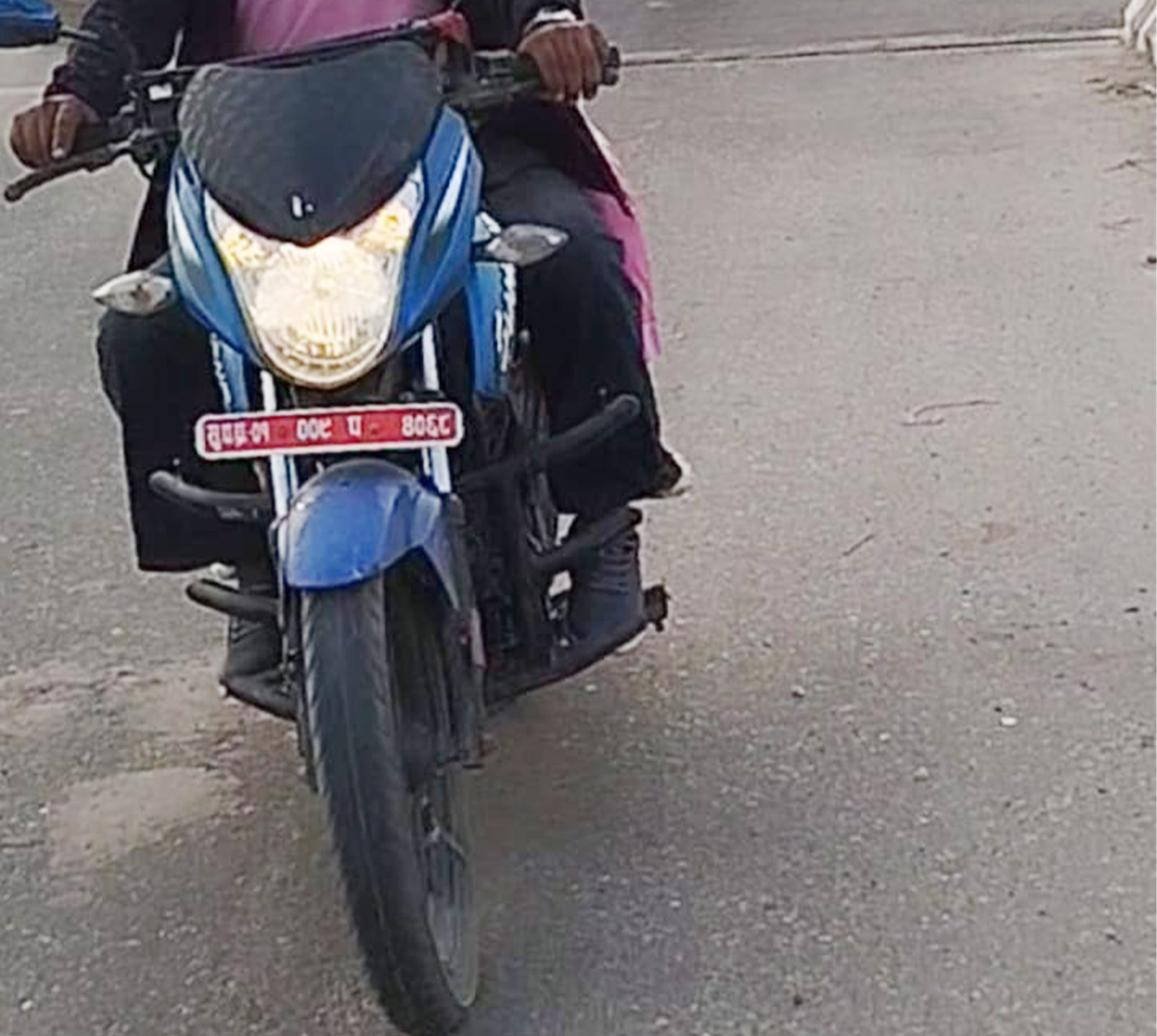 धनगढीमा श्रेष्ठको घरवाट मोटरसाईकल चोरी
