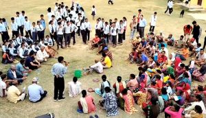 कैलालीमा विद्यार्थी र अभिभावक आन्दोलित , विद्यालयमा तालाबन्दी
