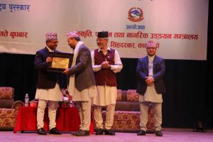साहित्य–संस्कृतिका पहरेदार भट्ट राष्ट्रिय प्रतिभा पुरस्कारबाट विभूषित