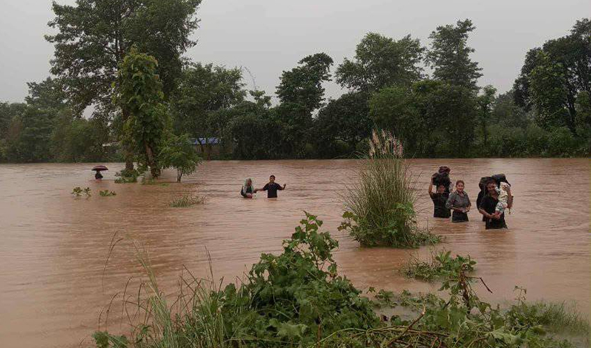 कञ्चनपुरमा जोगबुढा नदीको बाढी, ५२ परिवार विस्थापित