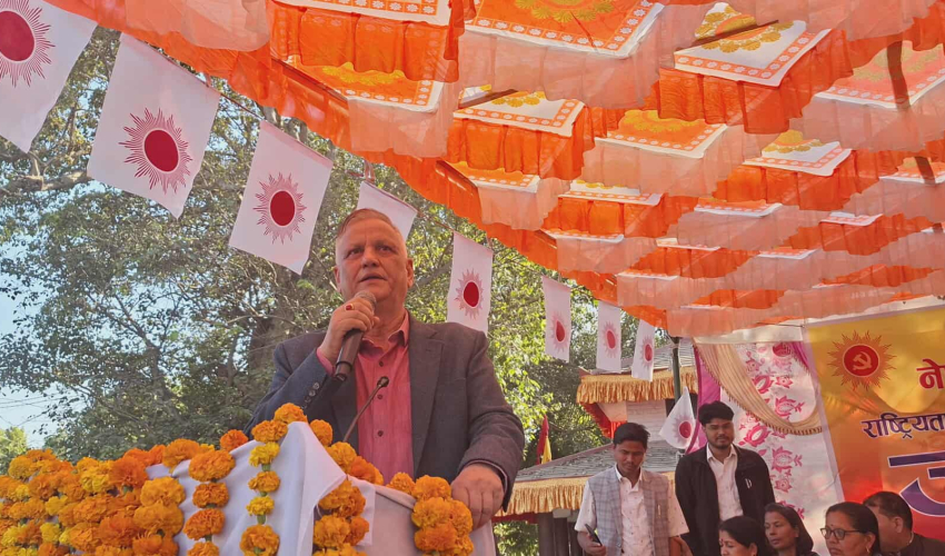 लेखराज भट्ट भन्छन् ‘एमालेको नेतृत्व र विचार ठिक छ’