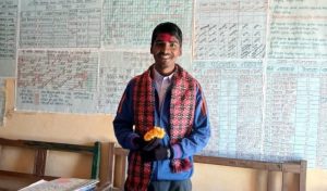 २२ वर्षको उमेरमै विद्यालयको प्रधानाध्यापक बने बैतडीका भरत भण्डारी