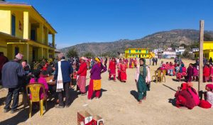 स्वास्थ्य सेवा टाढा हुँदा बैतडीका महिला शिविरमै निर्भर