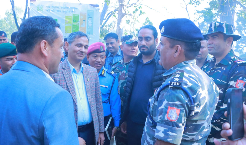 गृहमन्त्री अर्यालले गरे गौरीफन्टा नाकाको अवलोकन