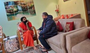 मुख्यमन्त्री शाहले धार्मिक पर्यटन विषयमा स्वामी रामदेव र आचार्य बालकृष्णसँग गरे छलफल