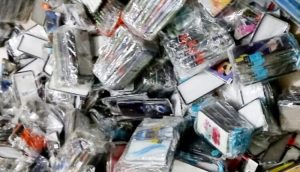 कञ्चनपुरबाट हाडवेयर र मोबाईलका सामान बरामद