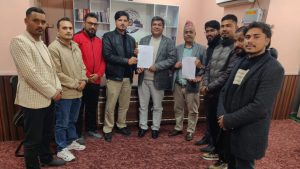 सुदूरपश्चिम विश्वविद्यालय संयुक्त स्ववियुद्वारा उपकुलपतिलाई २० बुँदे मागपत्र