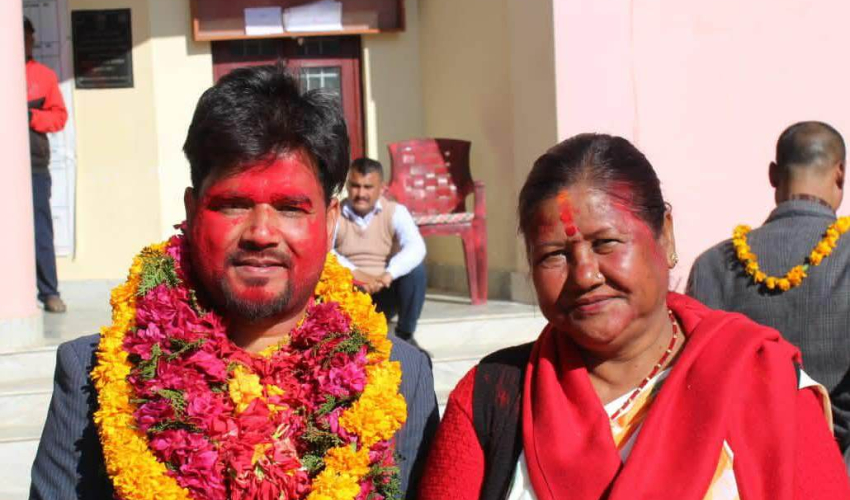 डोटीमा एमालेबाट दीपक धामीको उम्मेदवारी दर्ता