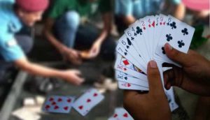 धनगढीको झलारीगाउँमा जुवाखाल, २ लाखसहित ११ जना पक्राउ