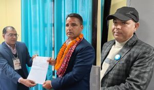 कैलाली-४ मा रास्वपा उम्मेदवार फेरियो, कोइरालालाई आधिकारिकता