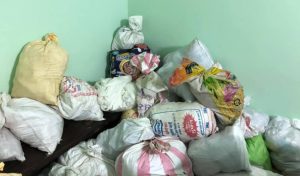 कञ्चनपुरमा भन्सार छलि गरी ल्याइएका जुत्ता बरामद