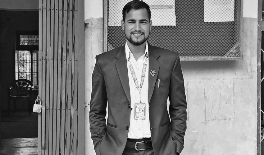 बैतडीमा जन्ती बोकेको बस दुर्घटनामा वडा सचिव बसन्तराज जोशीको मृत्यु