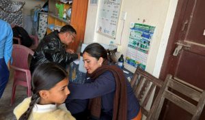 धनगढीमा २३ सय किशोरीलाई एचपीभी खोप लगाइदै