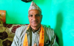 घरमै बसेर मत माग्दैछन् बैतडीका स्वतन्त्र उम्मेदवार