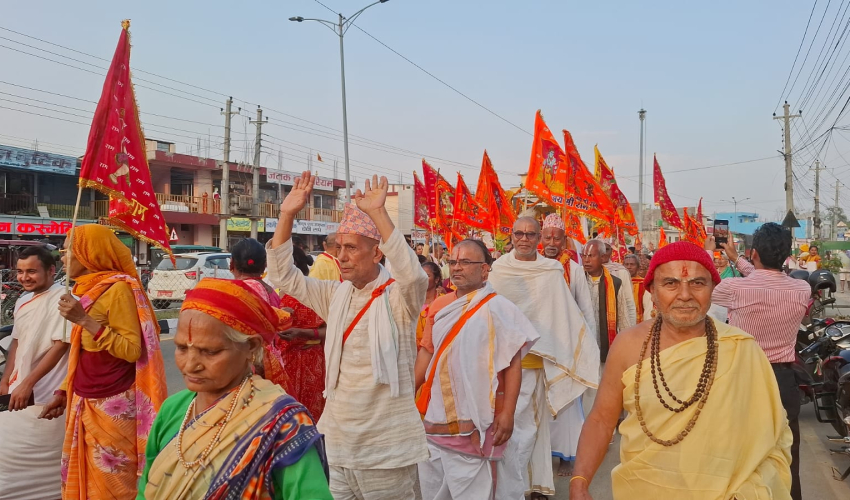लक्ष्मीनारायण मन्दिरको वार्षिकोत्सको अवसरमा रथयात्रा निकालियो