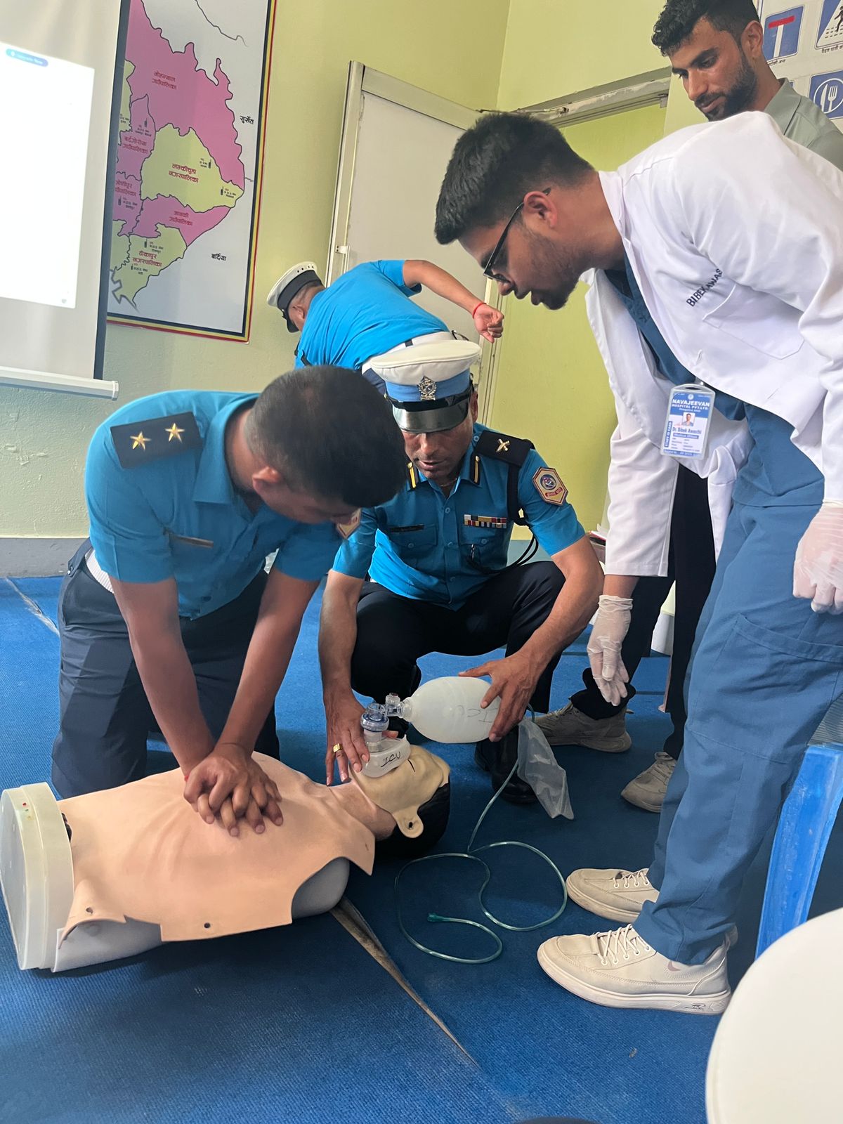 धनगढीमा ट्राफिक प्रहरीलाई बेसिक लाइफ सपोर्ट सम्बन्धी तालिम