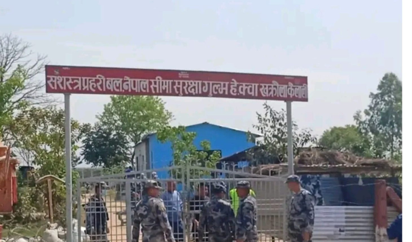 कैलालीस्थित टिकापुरको खक्रौला नाकामा किन भयो तनाब?