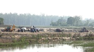 मोहना नदीमा नियमविपरीत उत्खनन, स्थानीय आक्रोशित
